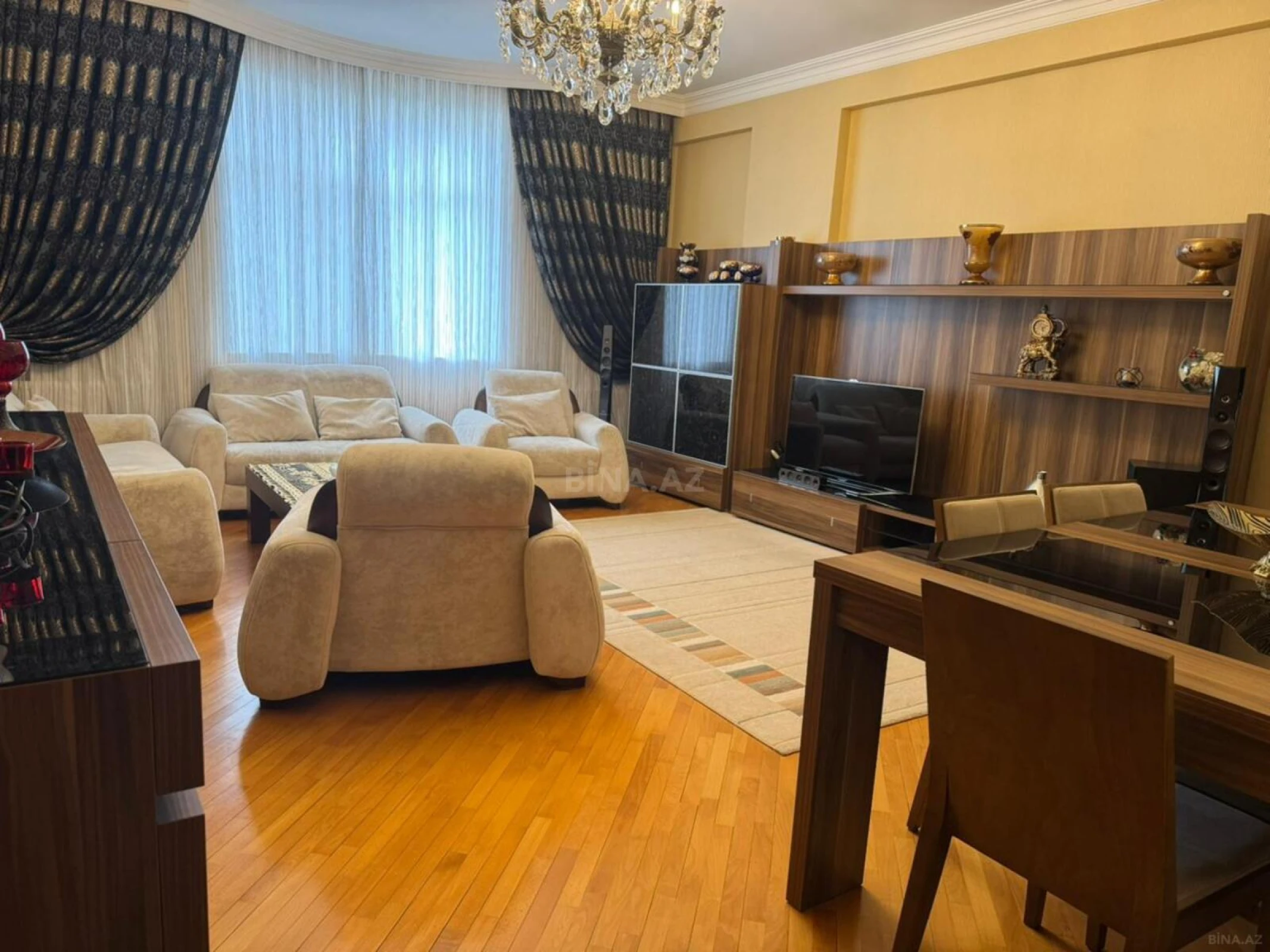Satılır 3 otaqlı mənzil 120 m²