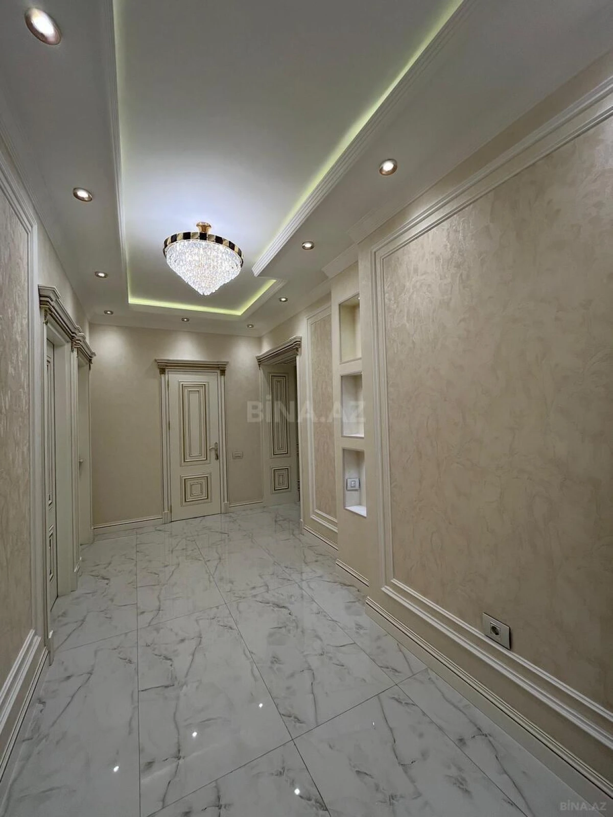 Kirayə verilir 3 otaqlı mənzil 103 m²