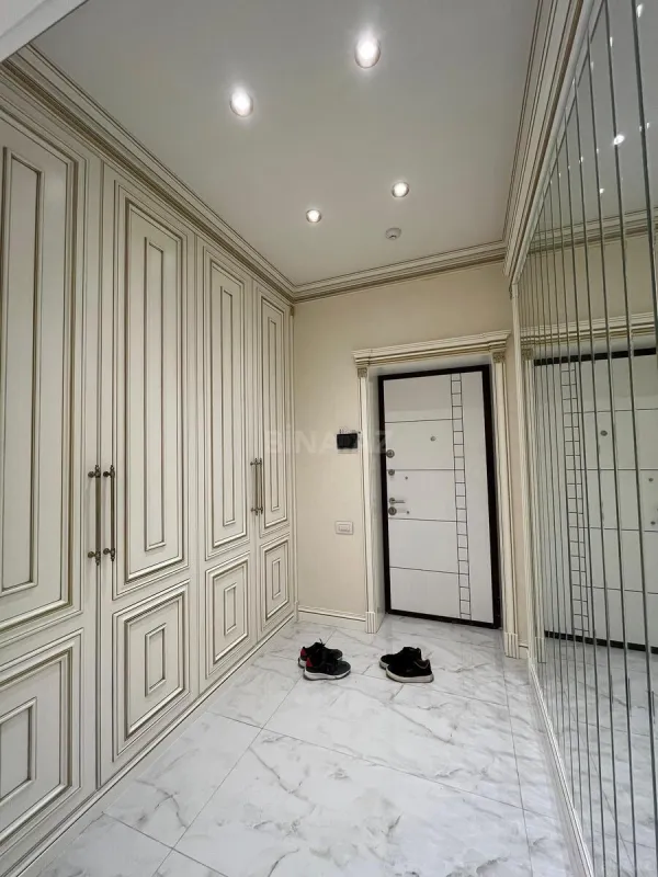 Kirayə verilir 3 otaqlı mənzil 103 m²