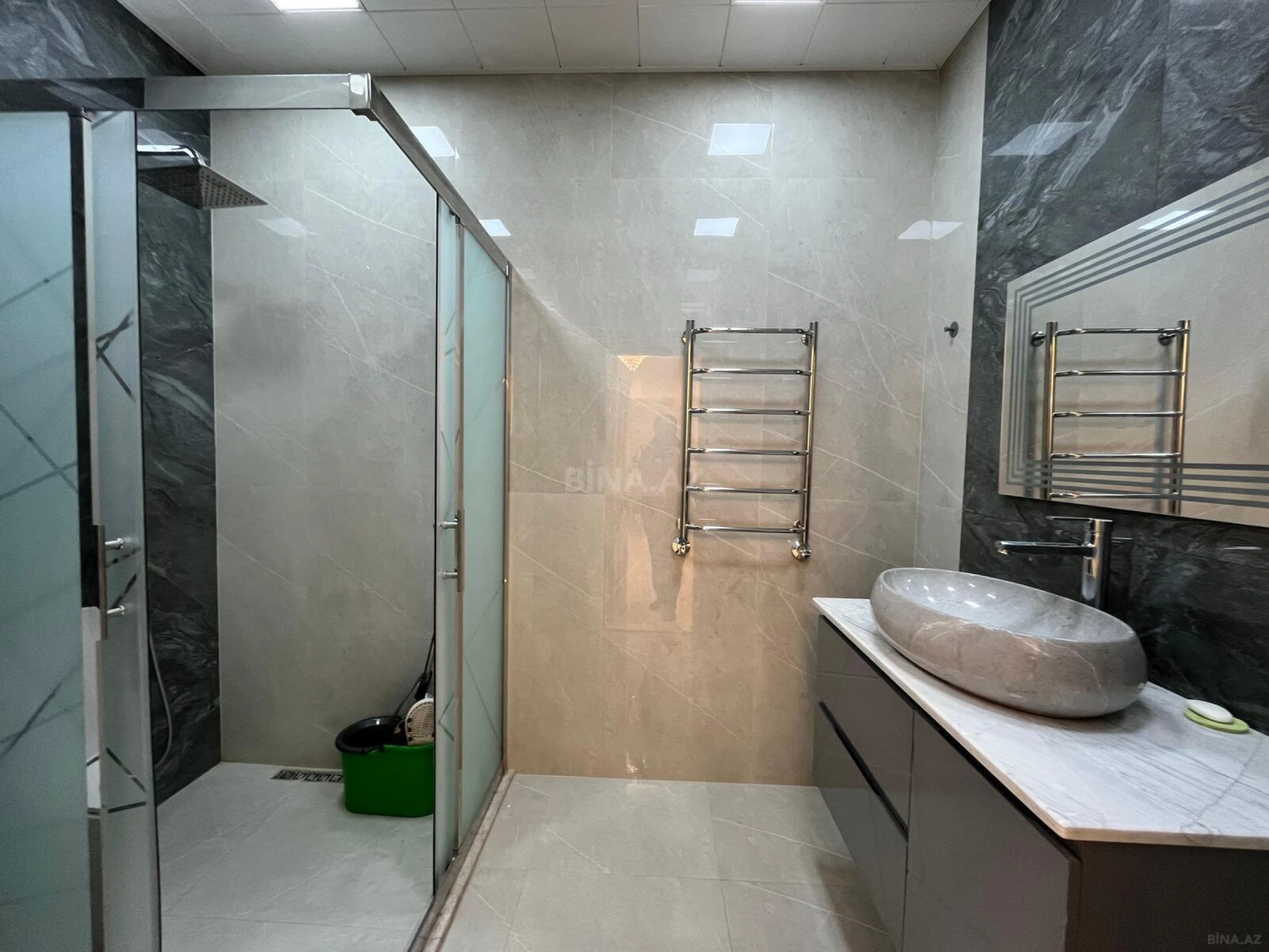 Kirayə verilir 3 otaqlı mənzil 103 m²