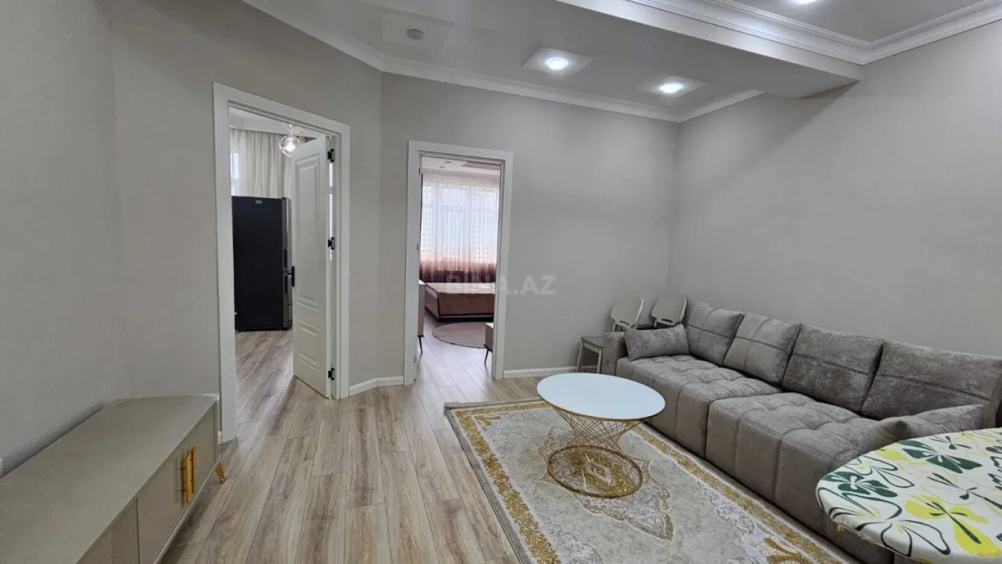Kirayə verilir 2 otaqlı mənzil 79 m²