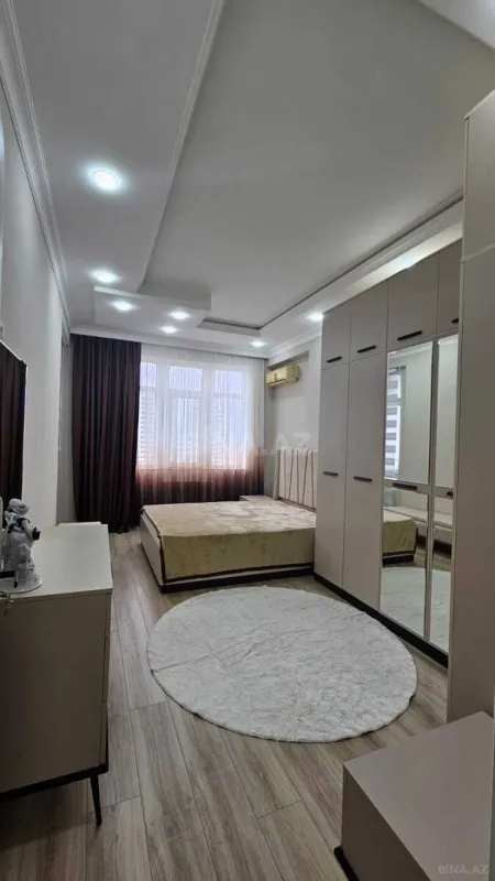 Kirayə verilir 2 otaqlı mənzil 79 m²