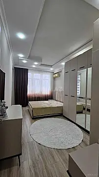 Kirayə verilir 2 otaqlı mənzil 79 m²