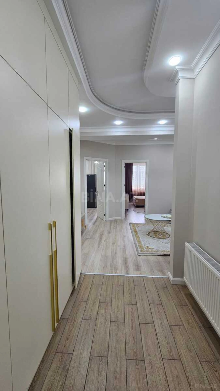 Kirayə verilir 2 otaqlı mənzil 79 m²