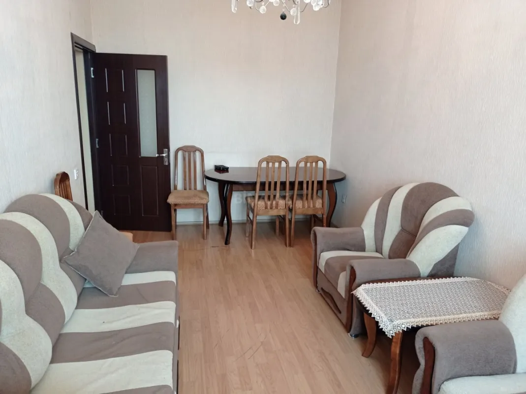 Kirayə verilir 2 otaqlı mənzil 55 m²
