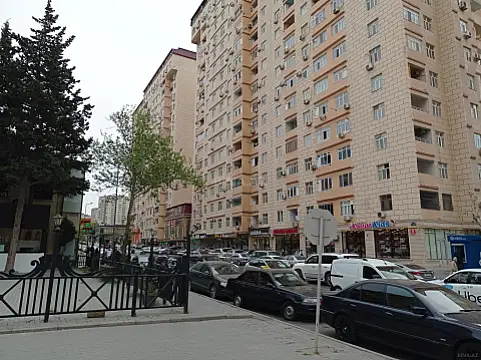 Kirayə verilir 2 otaqlı mənzil 55 m²
