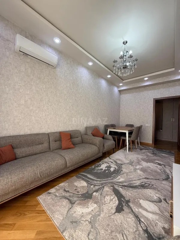 Kirayə verilir 2 otaqlı mənzil 80 m²