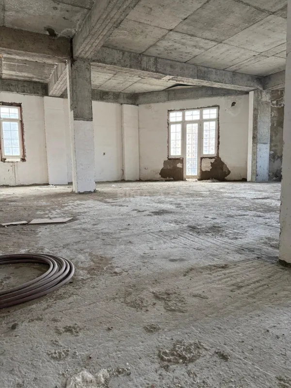 Satılır 3 otaqlı mənzil 150 m²