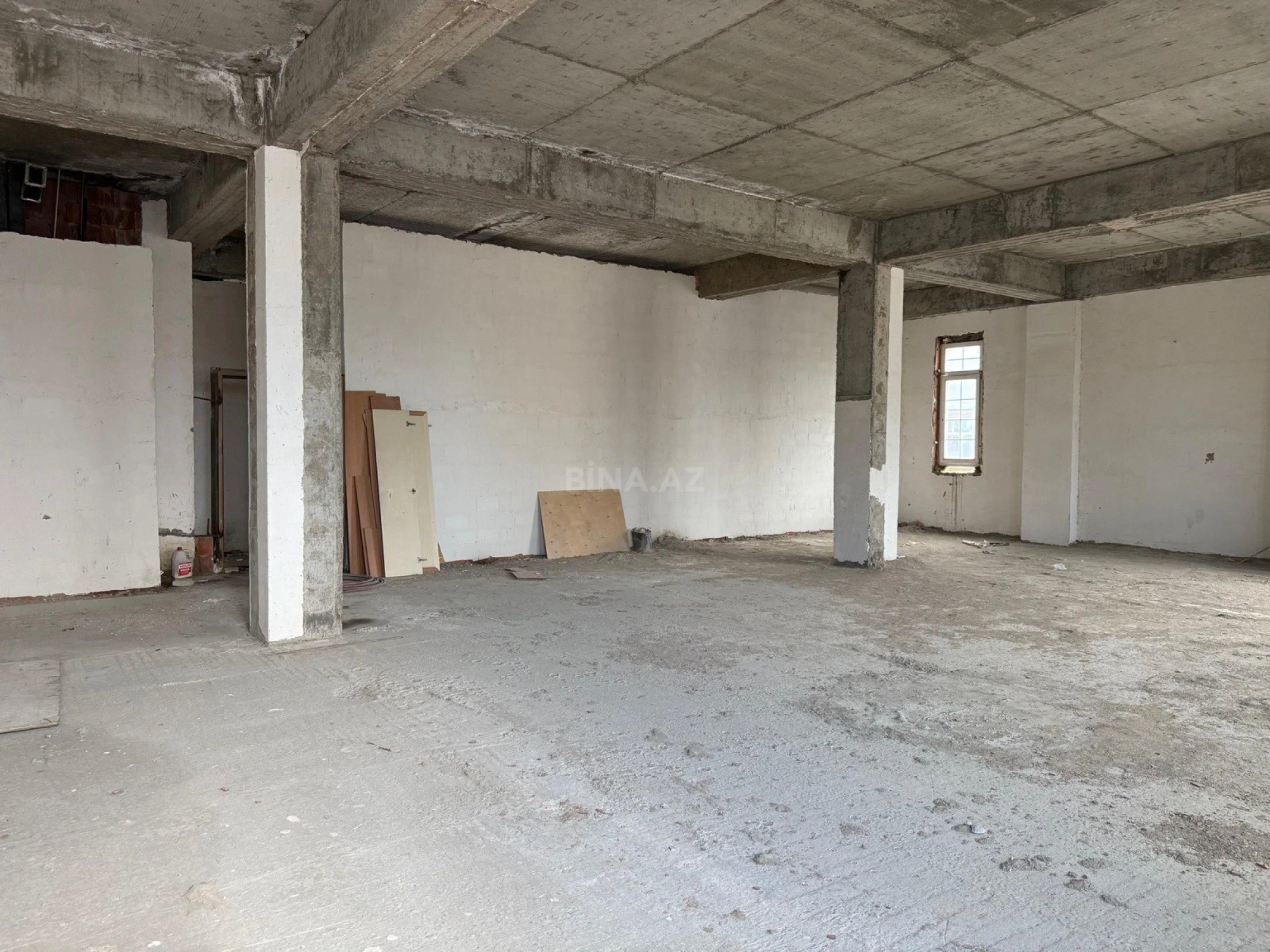 Satılır 3 otaqlı mənzil 150 m²