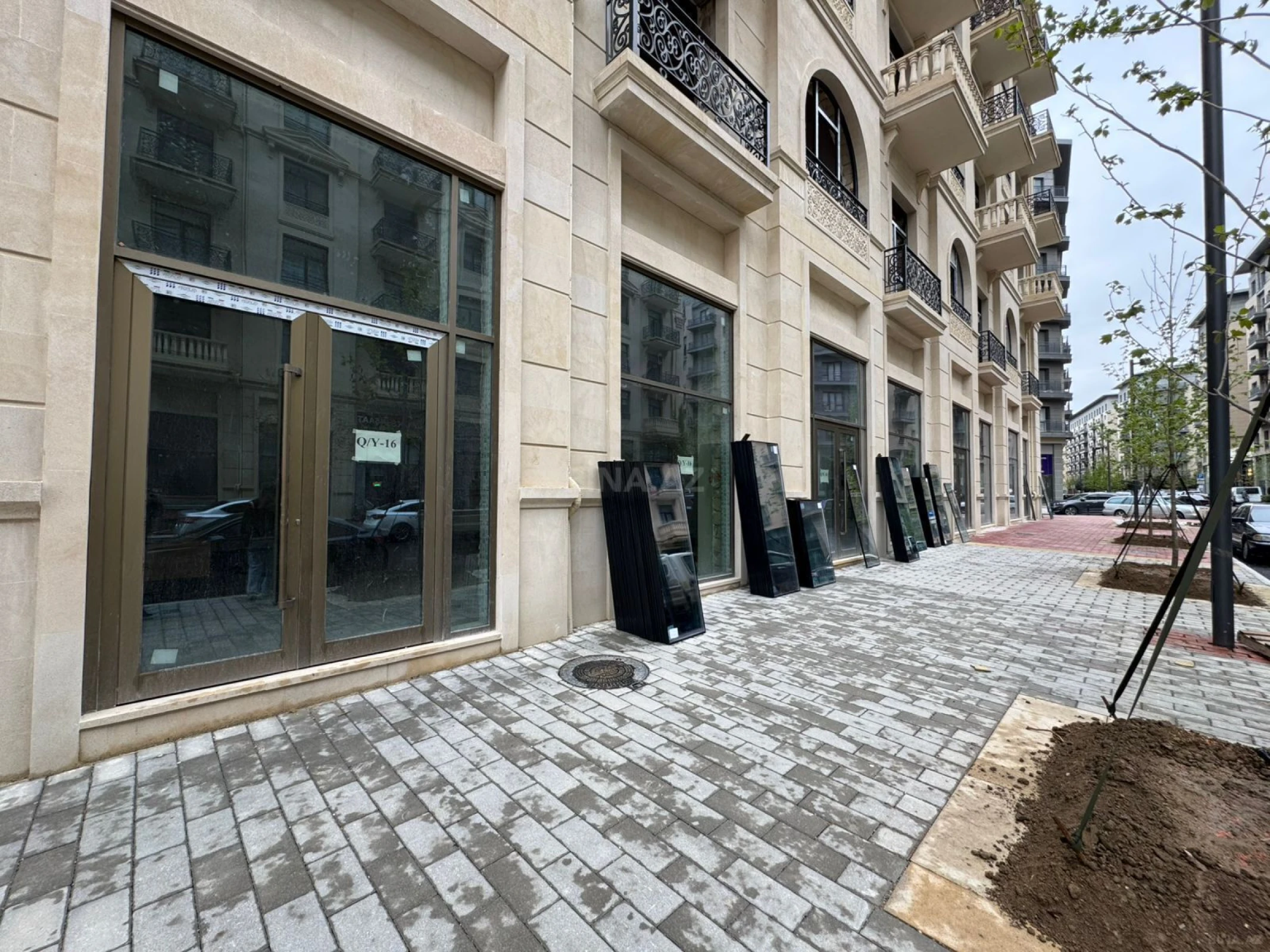 Satılır obyekt 122 m²