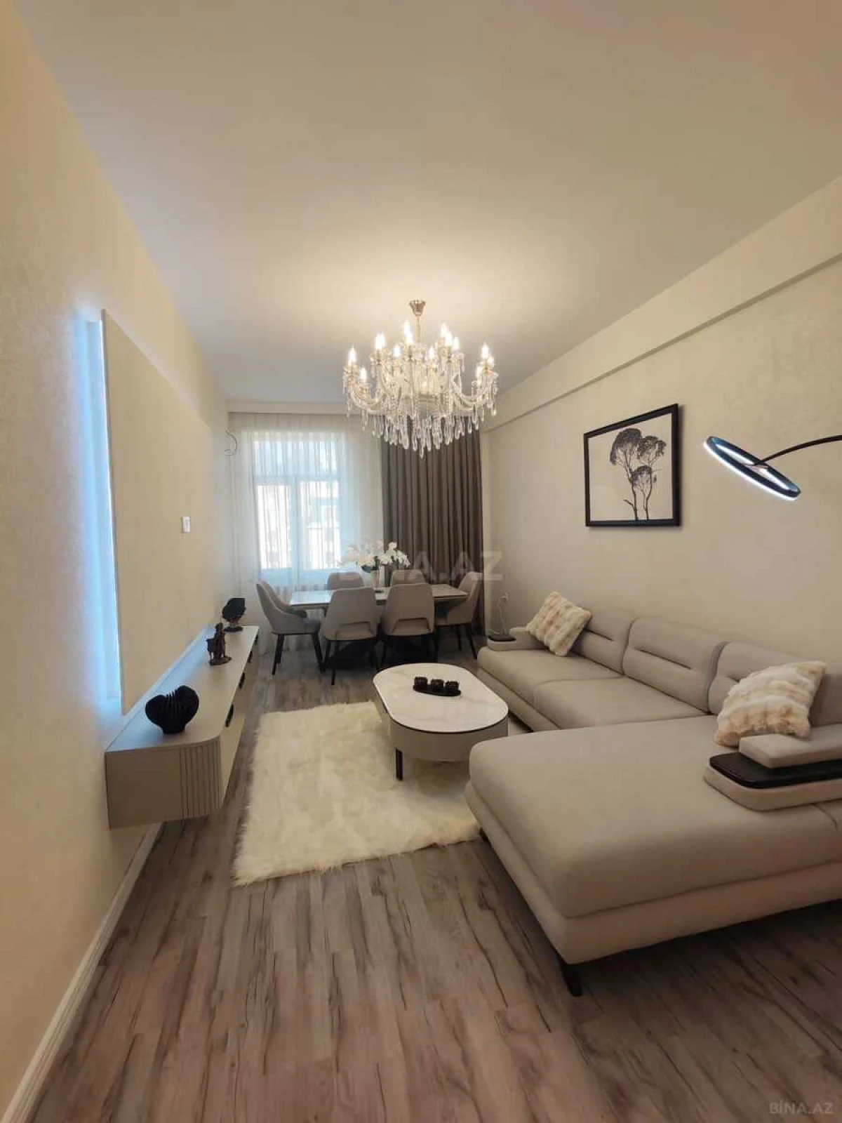 Satılır 2 otaqlı mənzil 101 m²