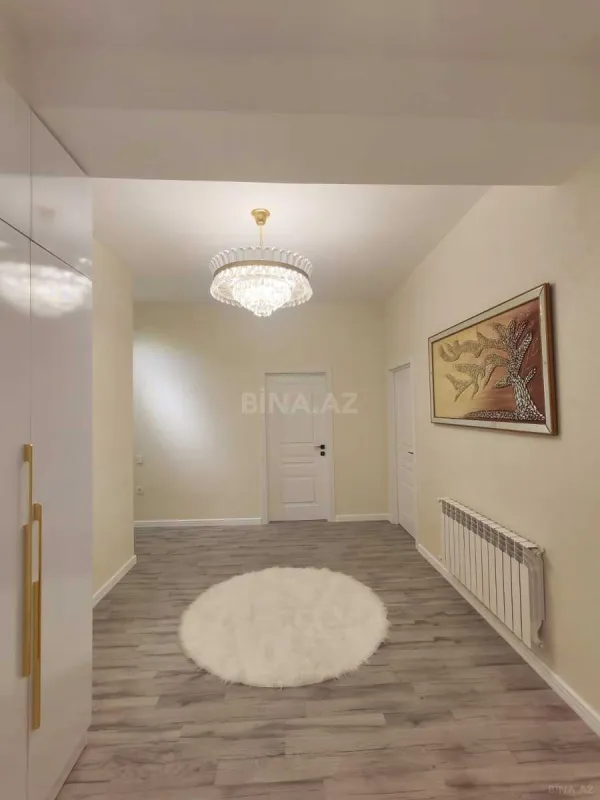 Satılır 2 otaqlı mənzil 101 m²