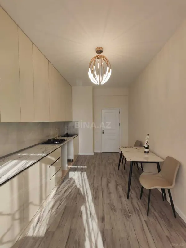 Satılır 2 otaqlı mənzil 101 m²