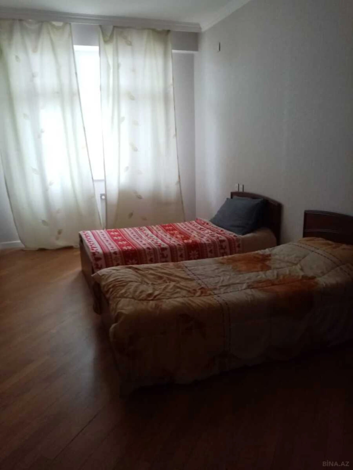 Kirayə verilir 2 otaqlı mənzil 110 m²