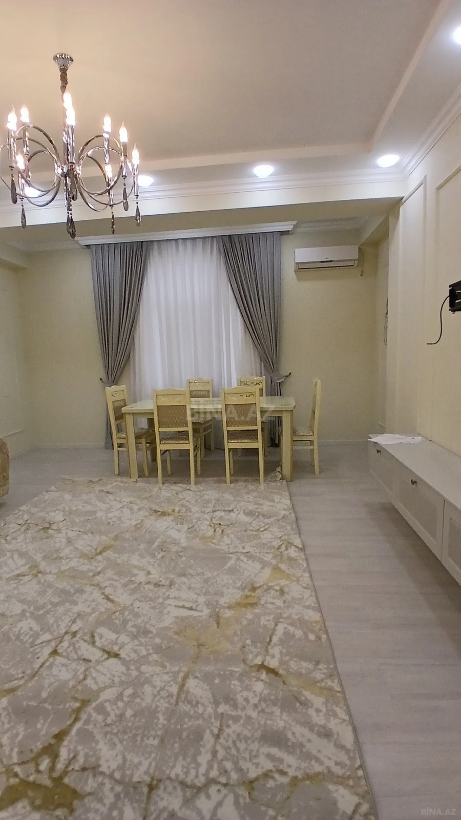 Kirayə verilir 3 otaqlı mənzil 115 m²