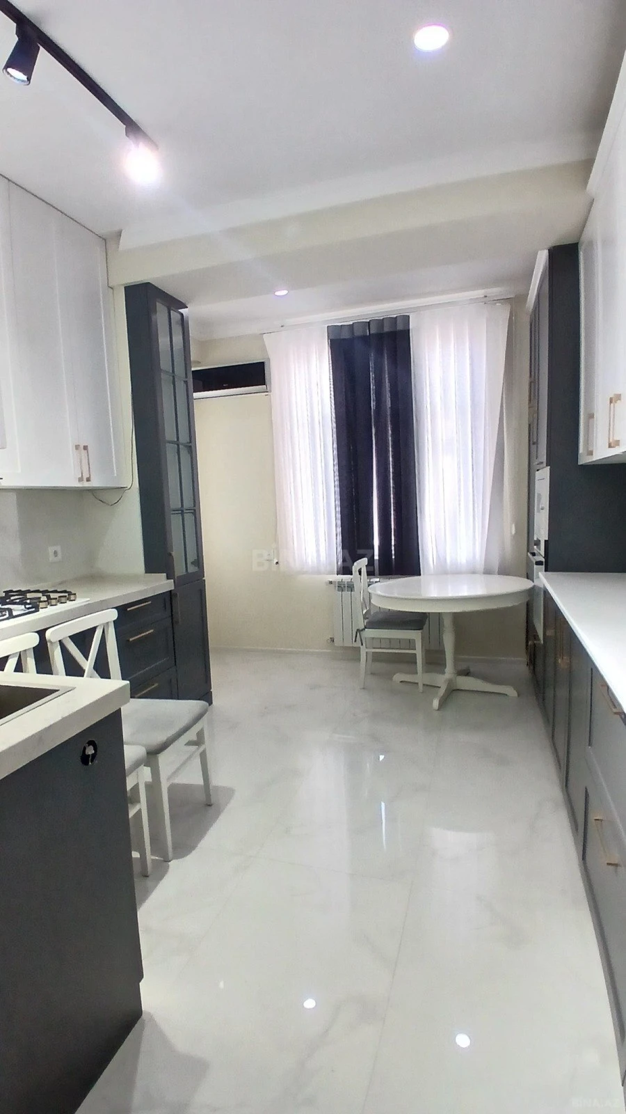 Kirayə verilir 3 otaqlı mənzil 115 m²