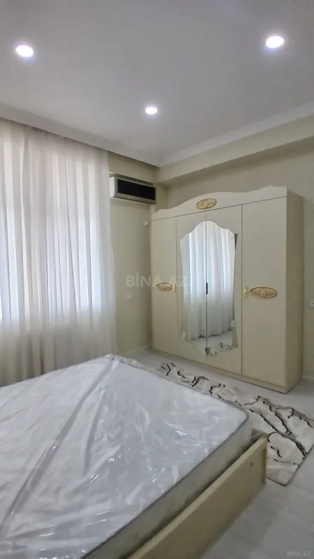 Kirayə verilir 3 otaqlı mənzil 115 m²