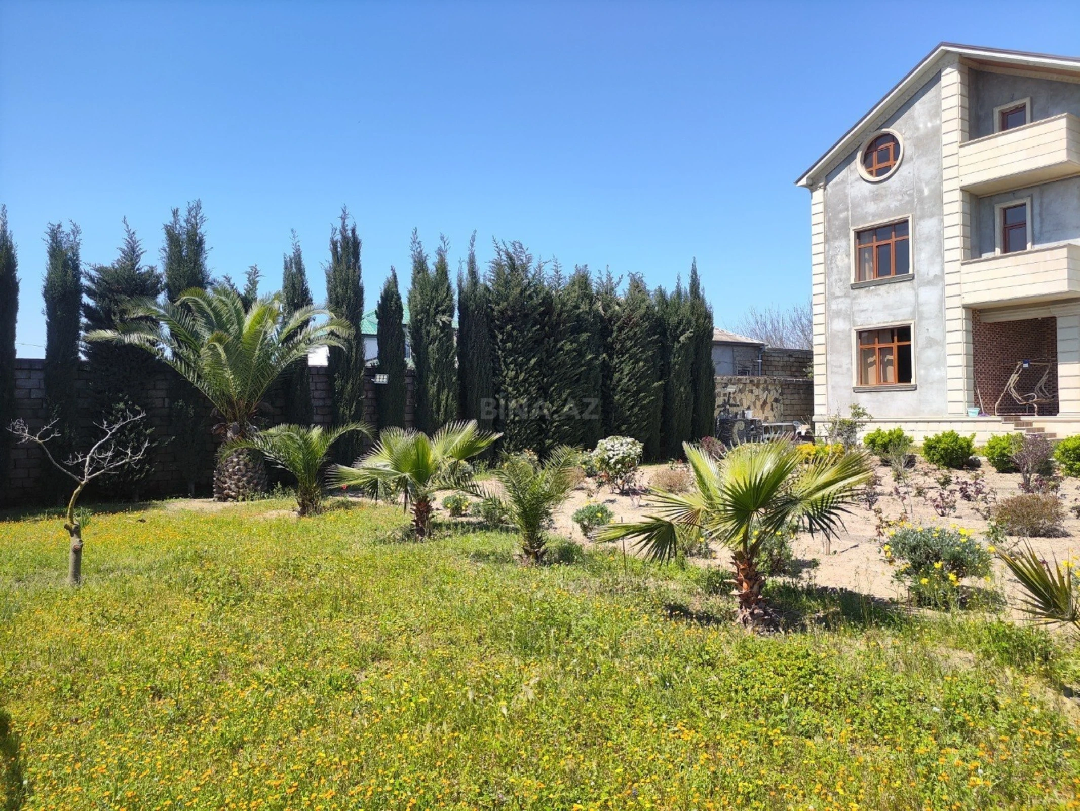 Satılır 5 otaqlı həyət evi 500 m²