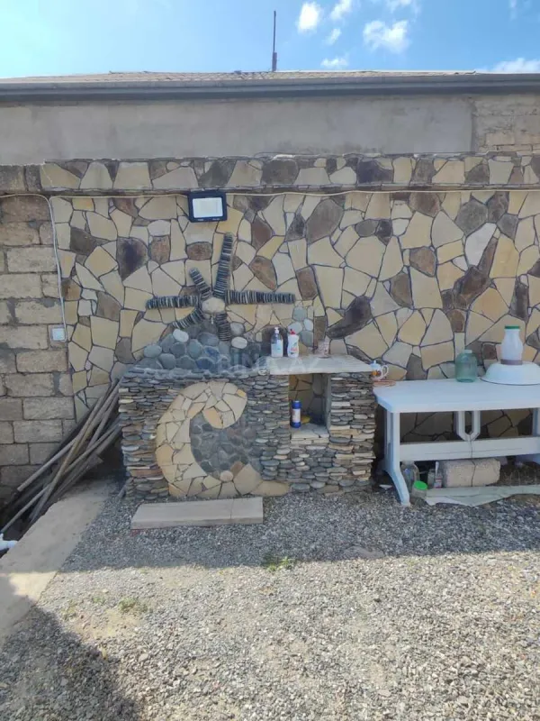 Satılır 5 otaqlı həyət evi 500 m²