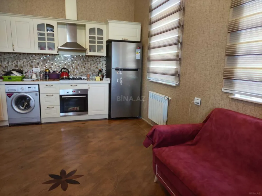 Satılır 5 otaqlı həyət evi 500 m²