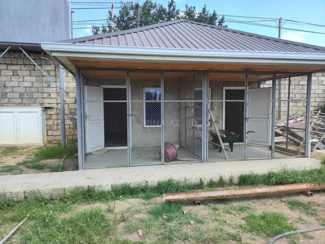 Satılır 5 otaqlı həyət evi 500 m²