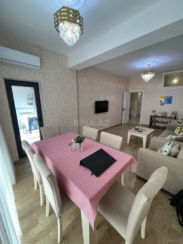 Kirayə verilir 2 otaqlı mənzil 100 m²