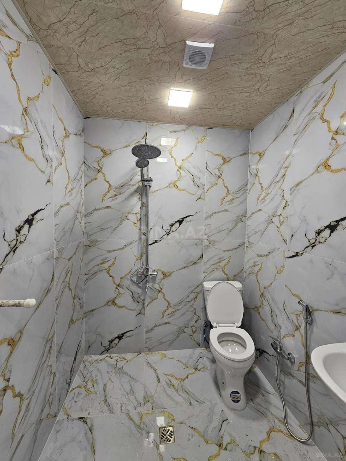 Satılır 2 otaqlı mənzil 44 m²