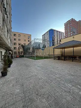 Satılır 3 otaqlı mənzil 140 m²