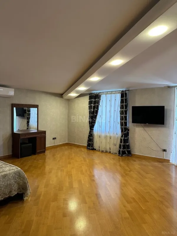 Kirayə verilir 5 otaqlı mənzil 340 m²