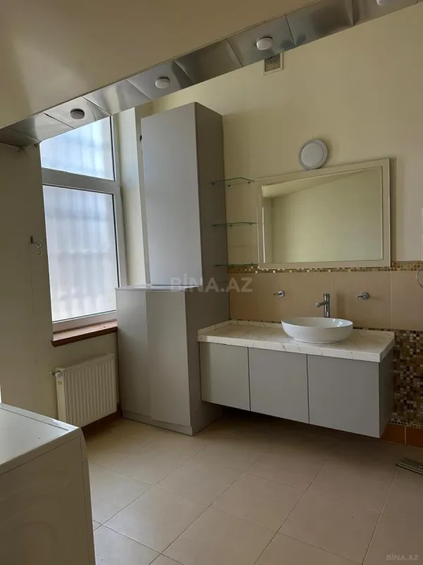 Kirayə verilir 5 otaqlı mənzil 340 m²