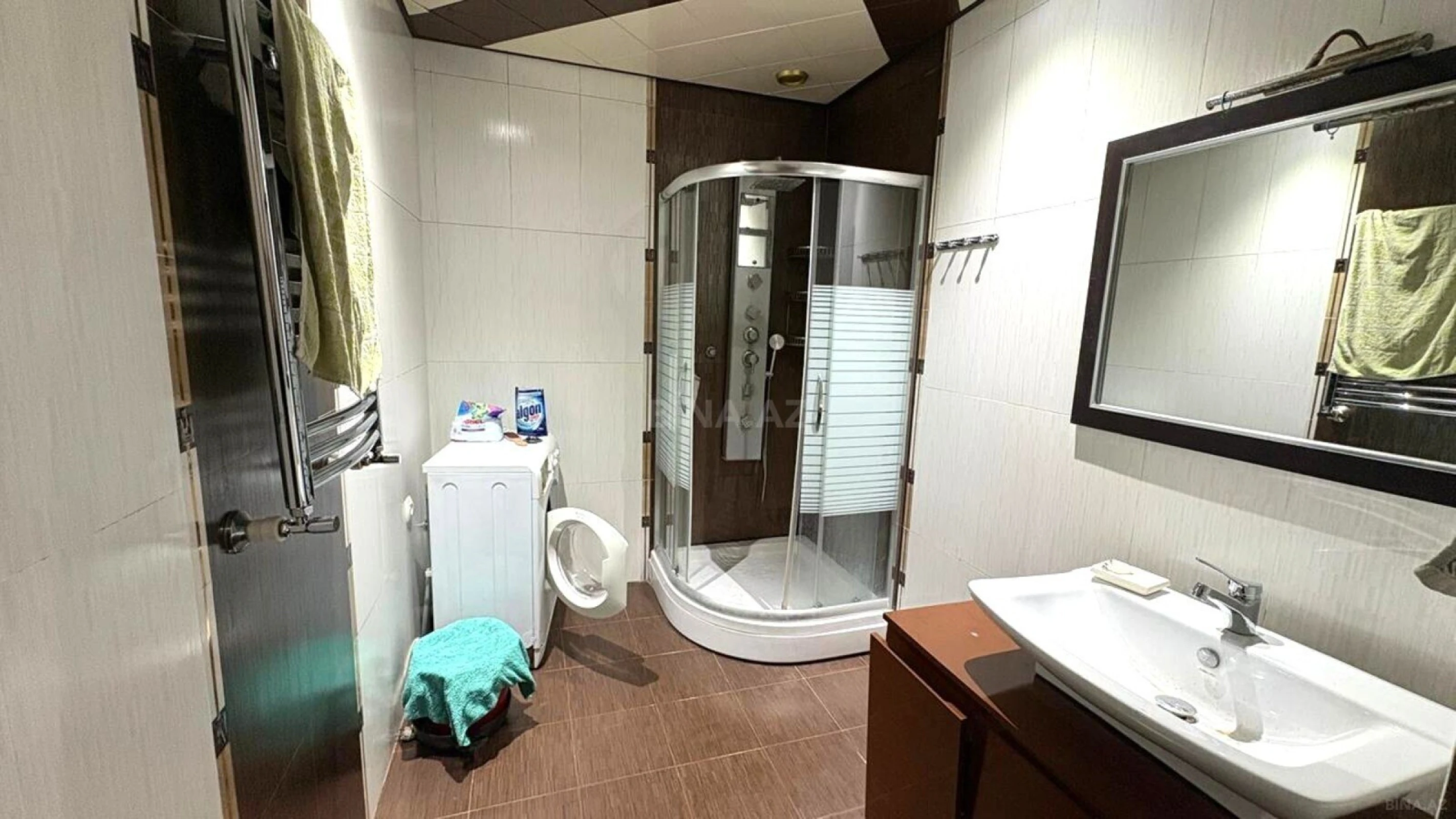 Satılır 3 otaqlı mənzil 130 m²