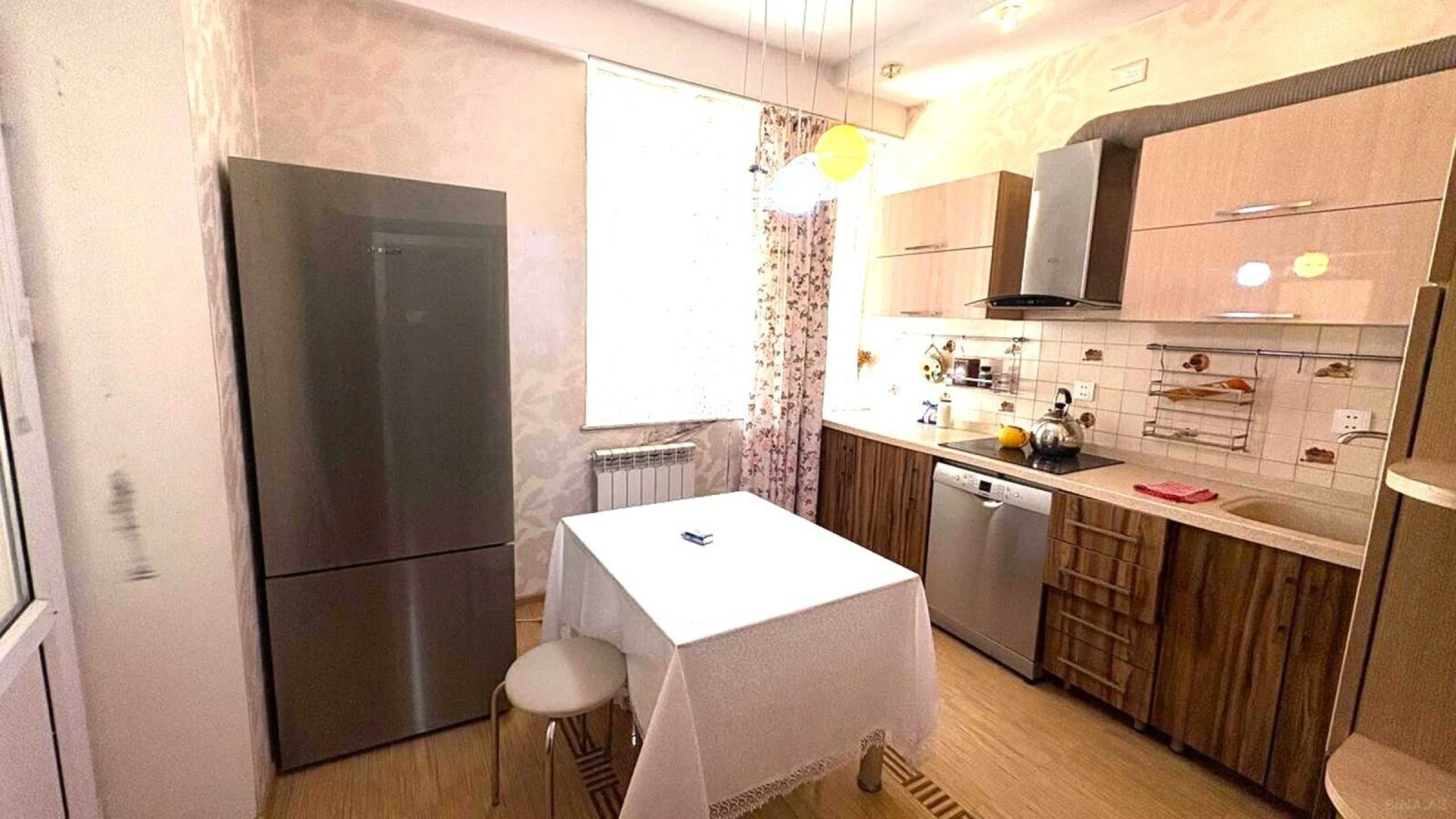 Satılır 3 otaqlı mənzil 130 m²