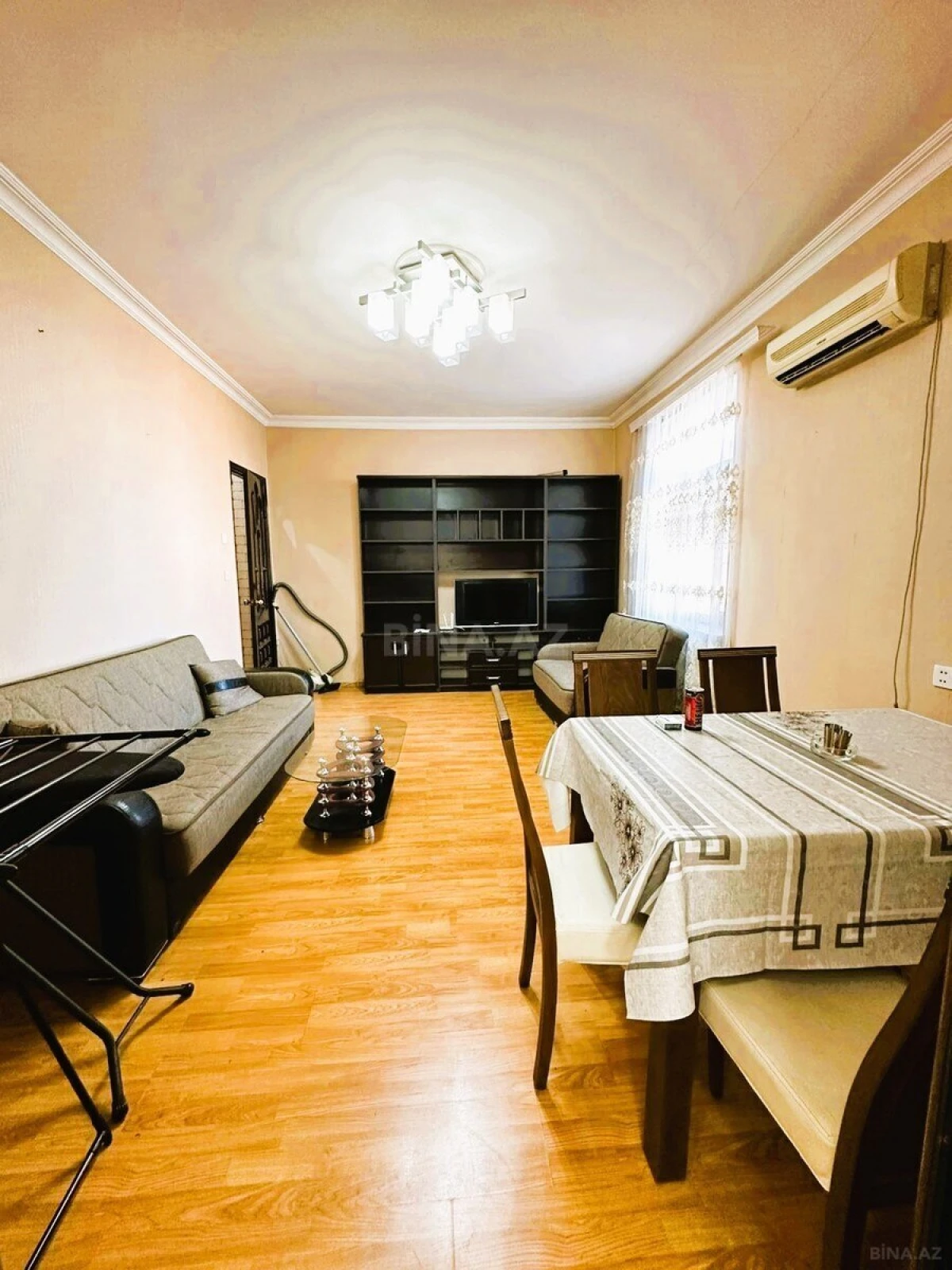 Kirayə verilir 2 otaqlı mənzil 60 m²