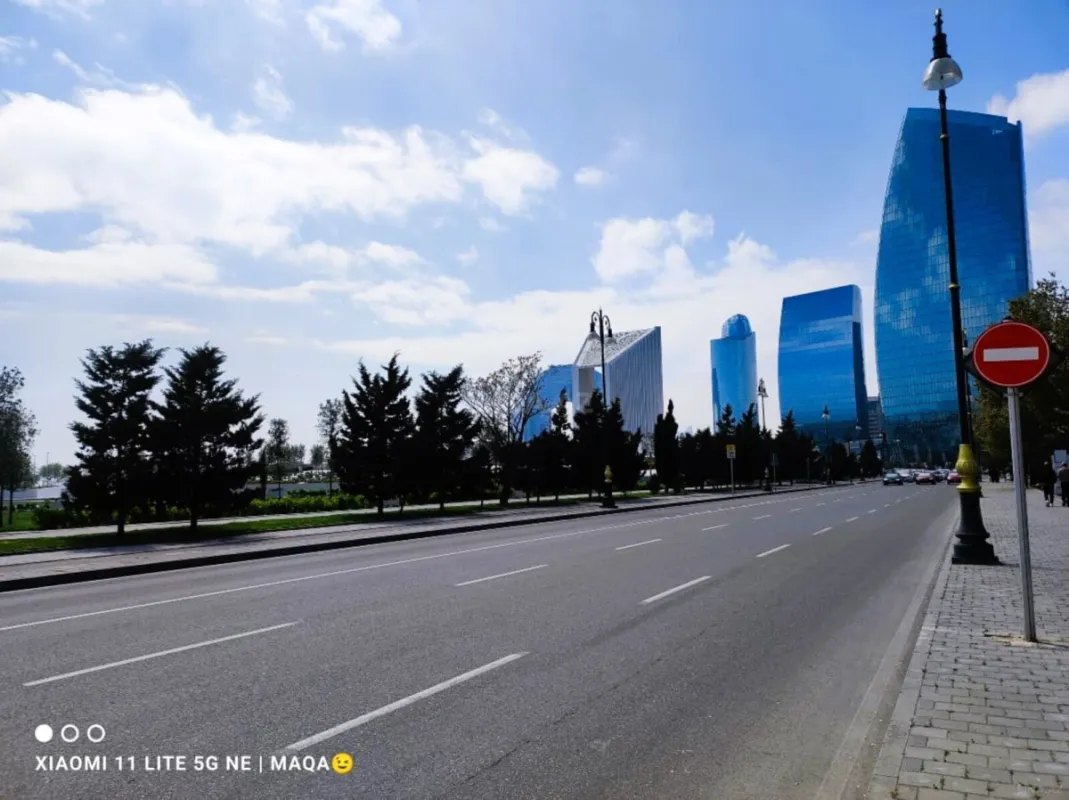 Kirayə verilir 2 otaqlı mənzil 60 m²