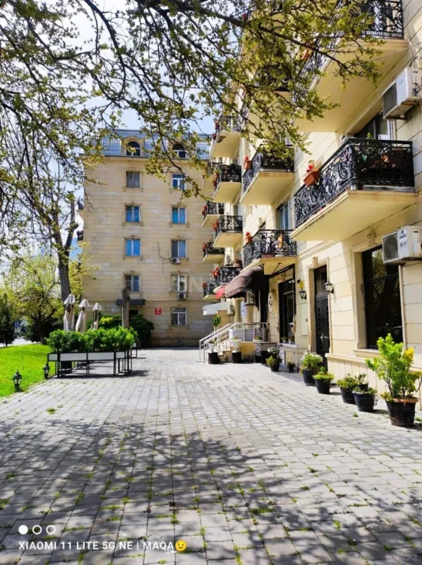 Kirayə verilir 2 otaqlı mənzil 60 m²