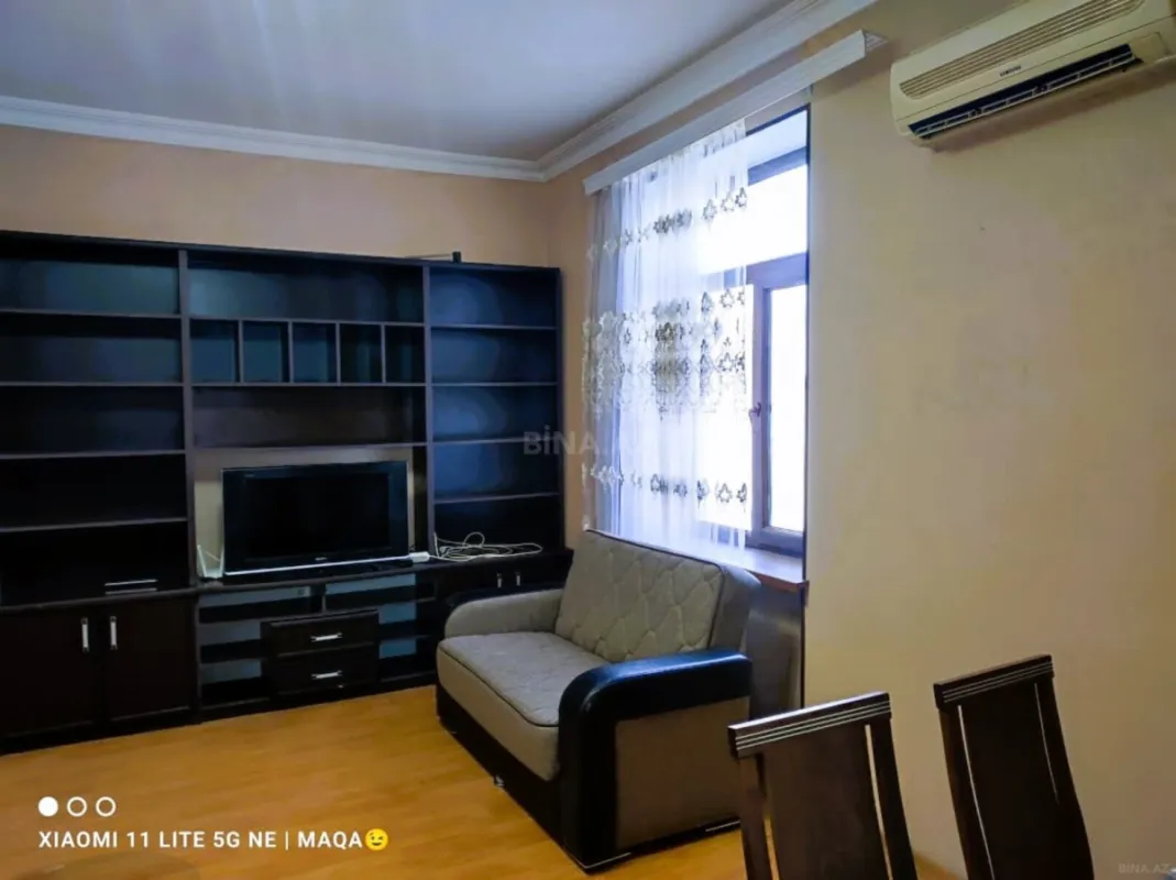 Kirayə verilir 2 otaqlı mənzil 60 m²