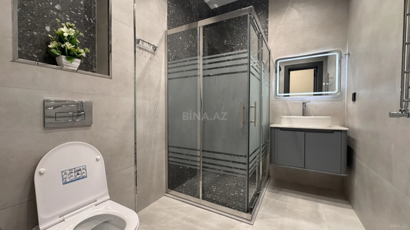 Satılır 5 otaqlı həyət evi 250 m²