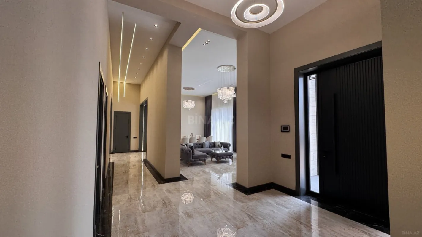 Satılır 5 otaqlı həyət evi 250 m²