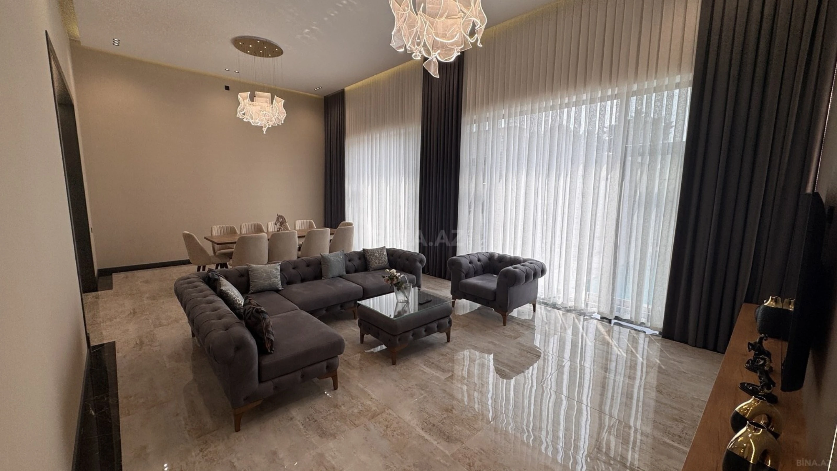 Satılır 5 otaqlı həyət evi 250 m²