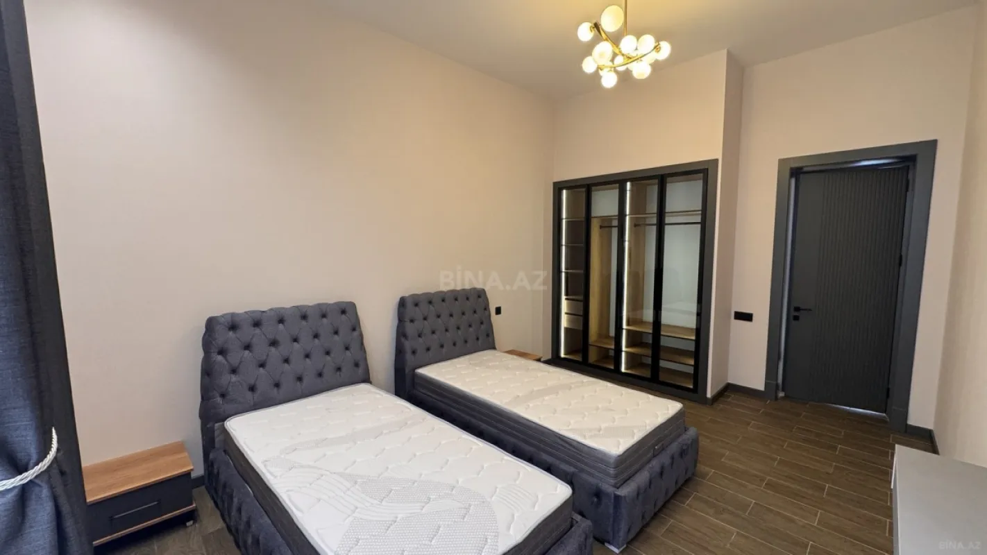 Satılır 5 otaqlı həyət evi 250 m²