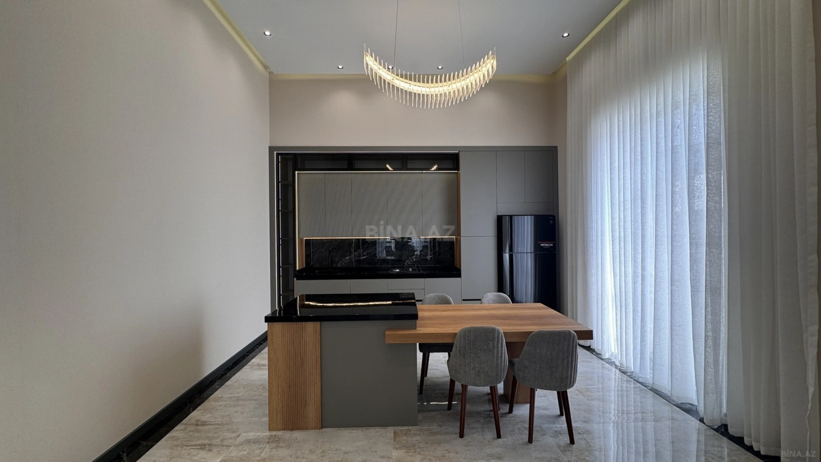 Satılır 5 otaqlı həyət evi 250 m²