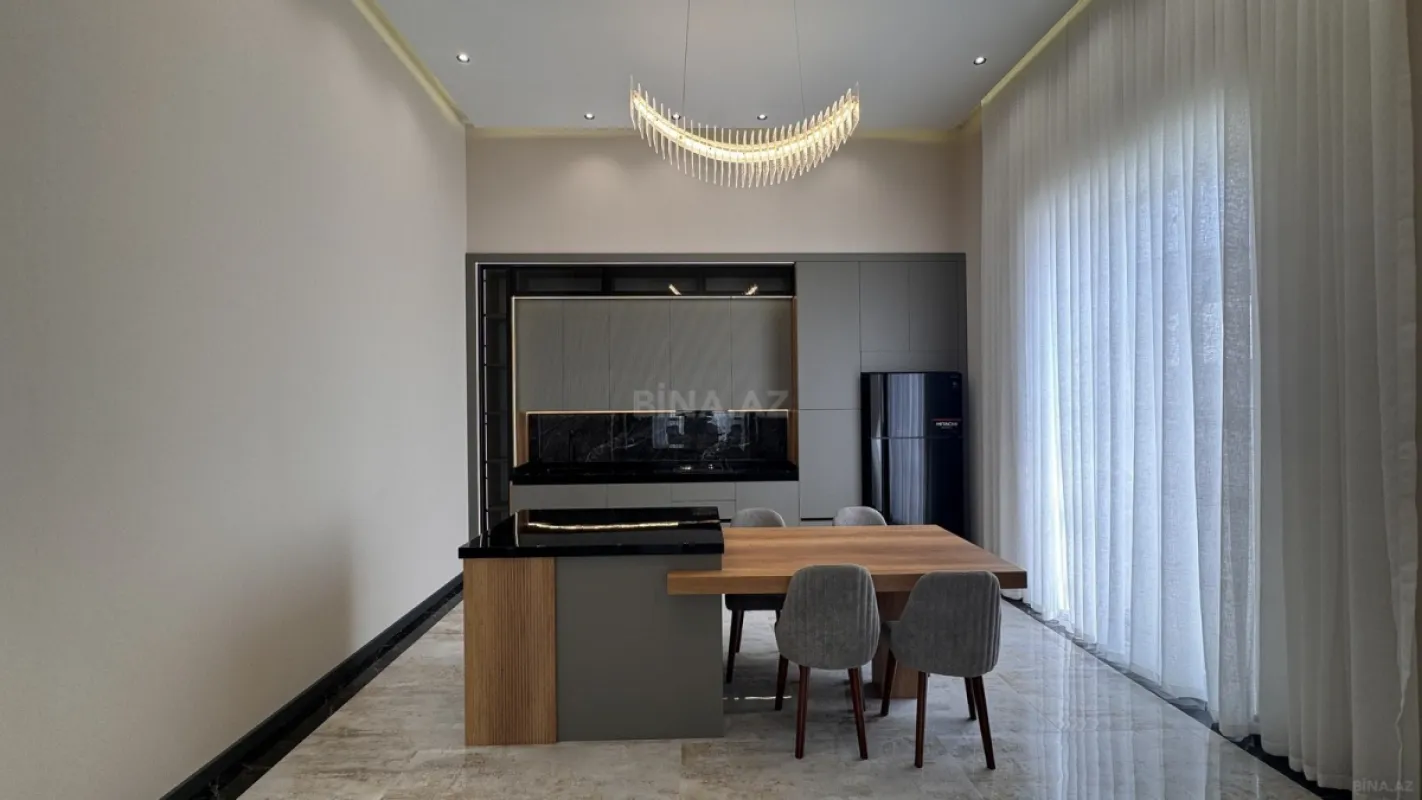 Satılır 5 otaqlı həyət evi 250 m²