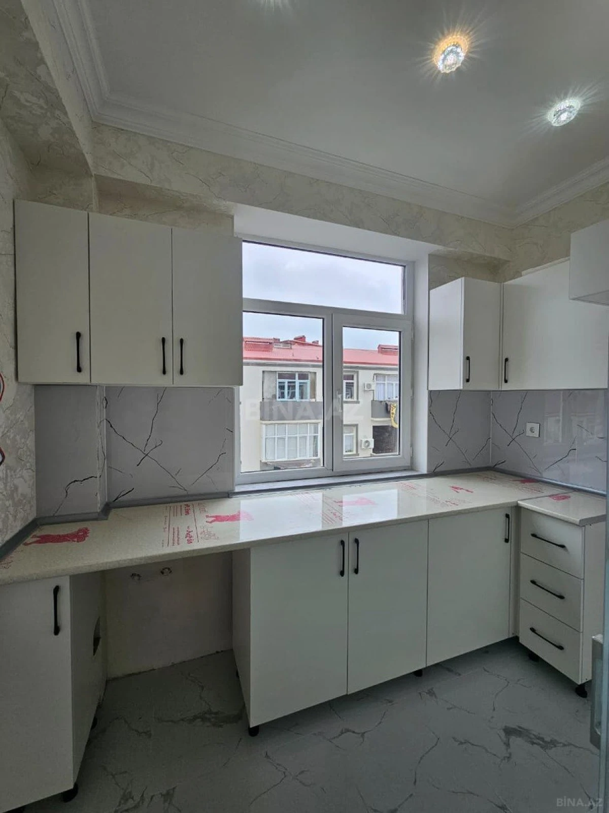 Satılır 2 otaqlı mənzil 44 m²