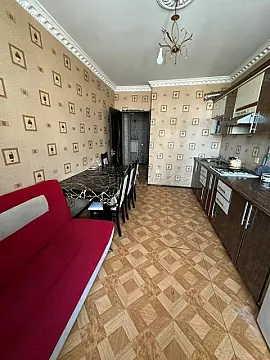Kirayə verilir 2 otaqlı mənzil 95 m²