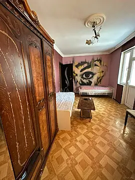 Kirayə verilir 2 otaqlı mənzil 95 m²