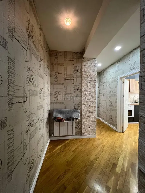 Satılır 3 otaqlı mənzil 108 m²