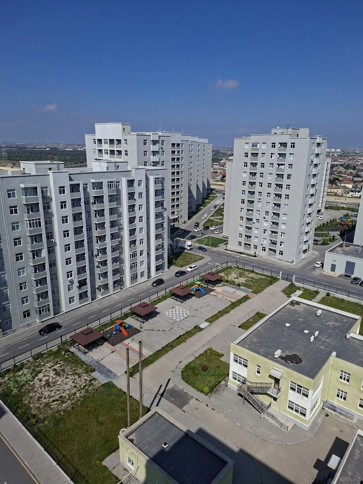 Satılır 3 otaqlı mənzil 77 m²