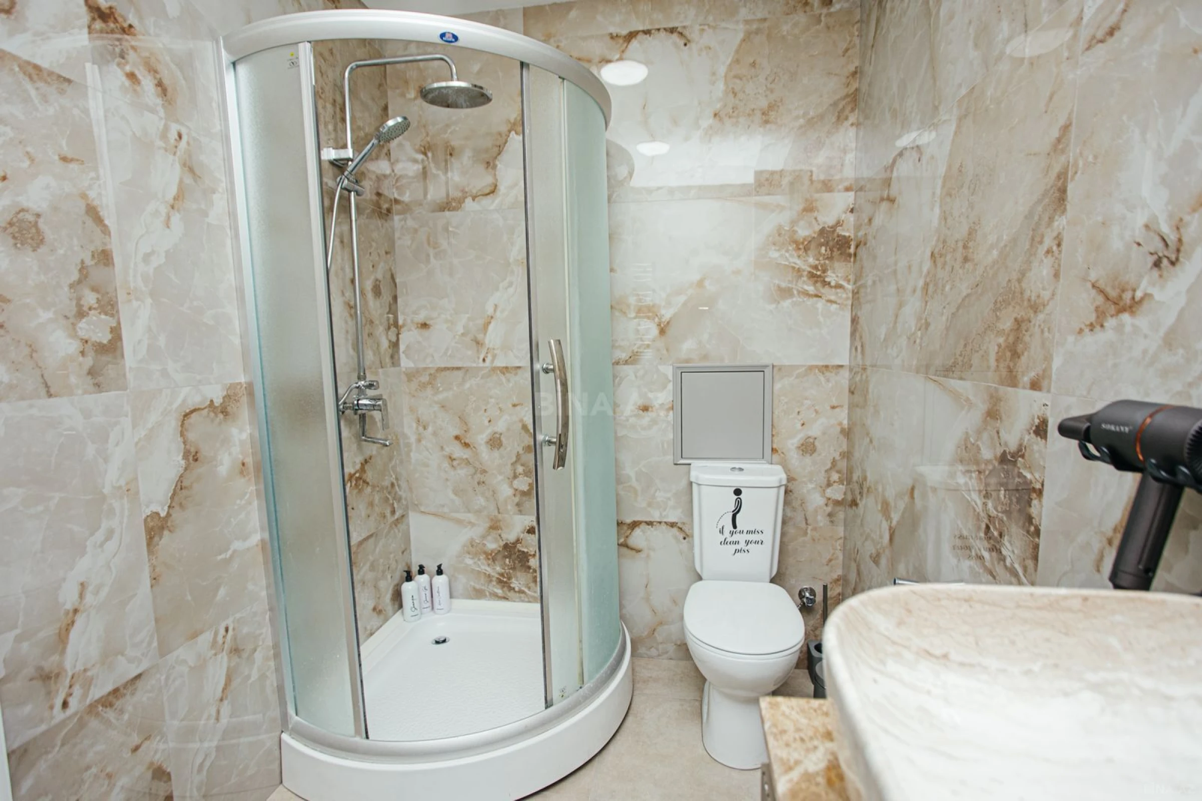 Kirayə verilir 3 otaqlı mənzil 170 m²