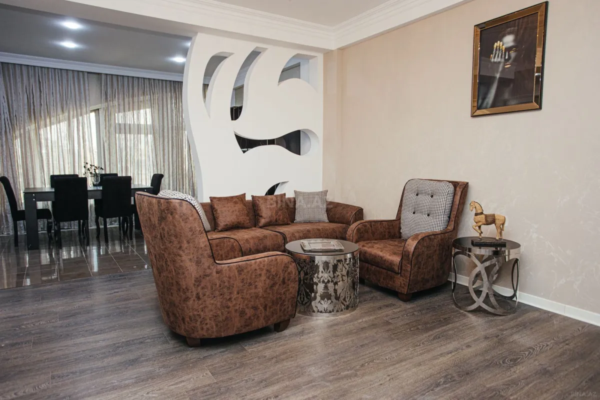 Kirayə verilir 3 otaqlı mənzil 170 m²