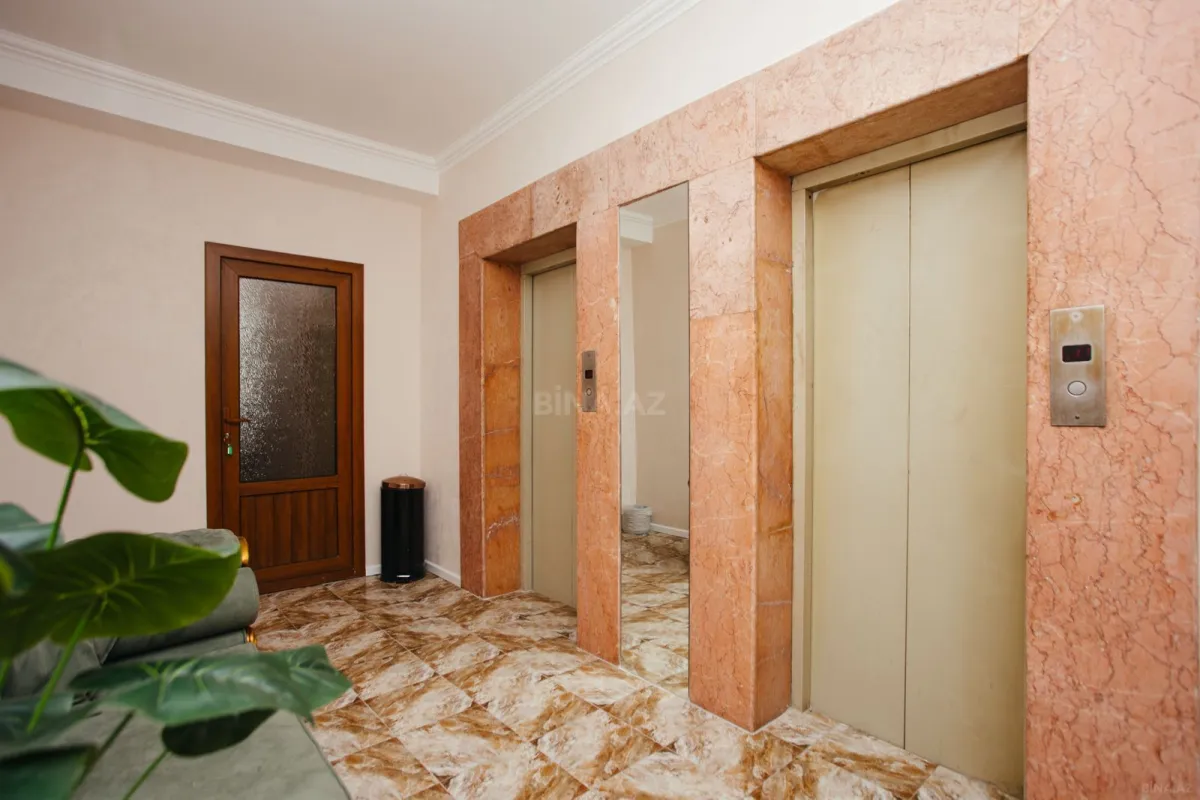 Kirayə verilir 3 otaqlı mənzil 170 m²